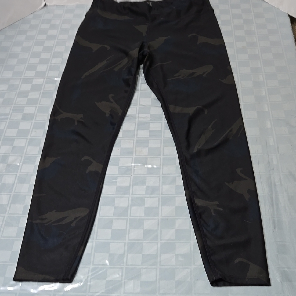 Joy Lab Women's Black Camouflage Cat Print Leggings